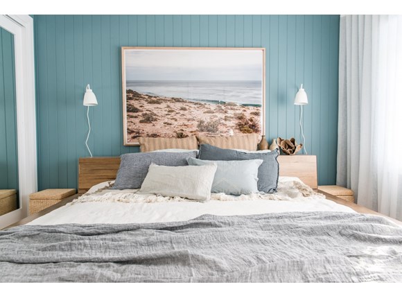 Modern bedroom | Featured image for EasyCraft Panelling product category page.